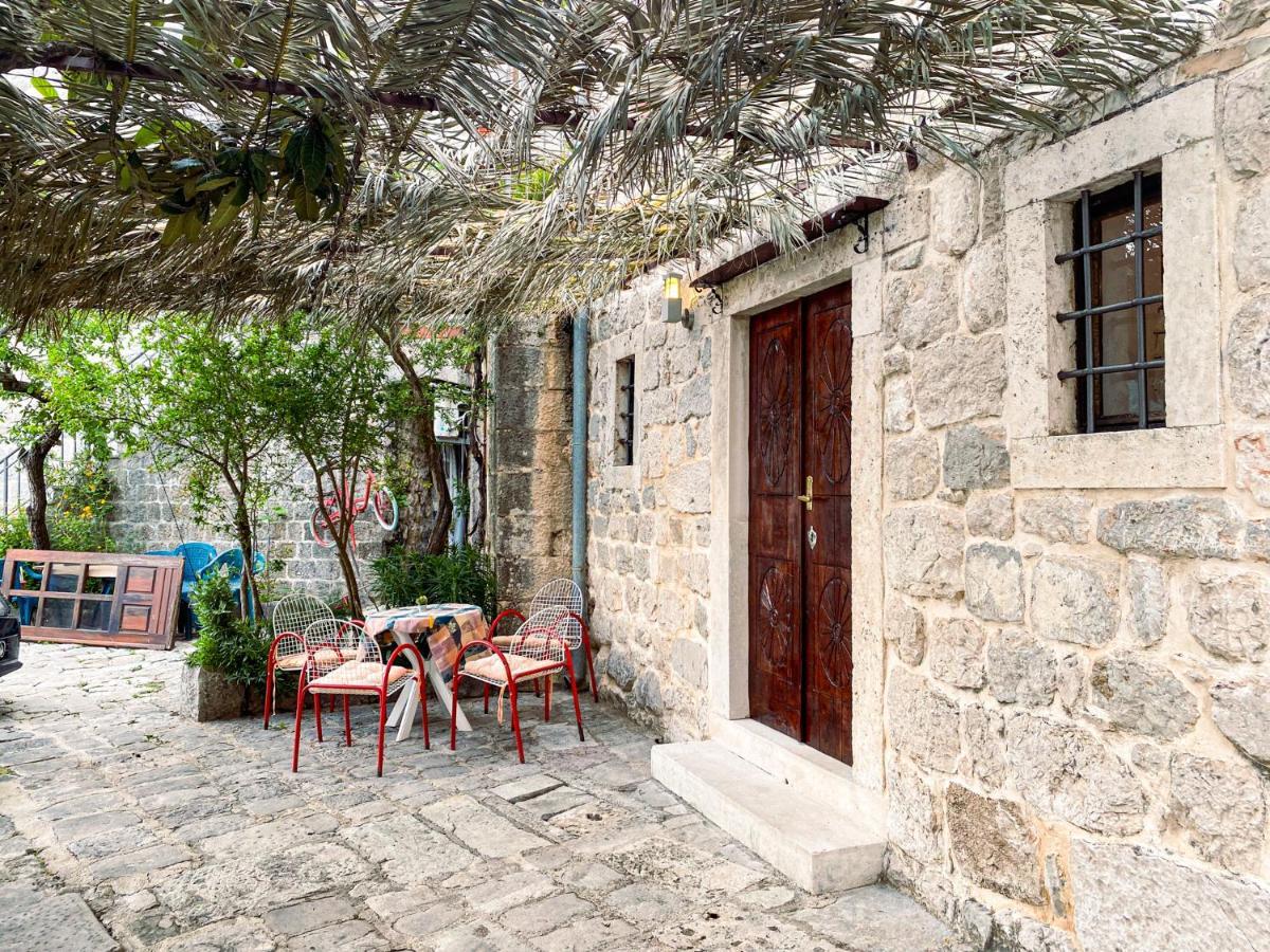 Villa Charming Bohemian House In Perast Esterno foto