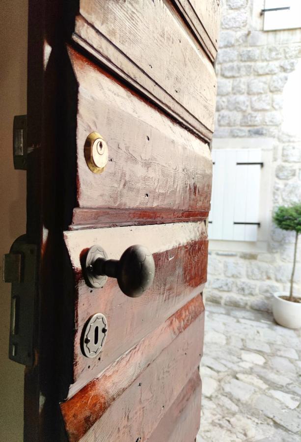 Villa Charming Bohemian House In Perast Esterno foto