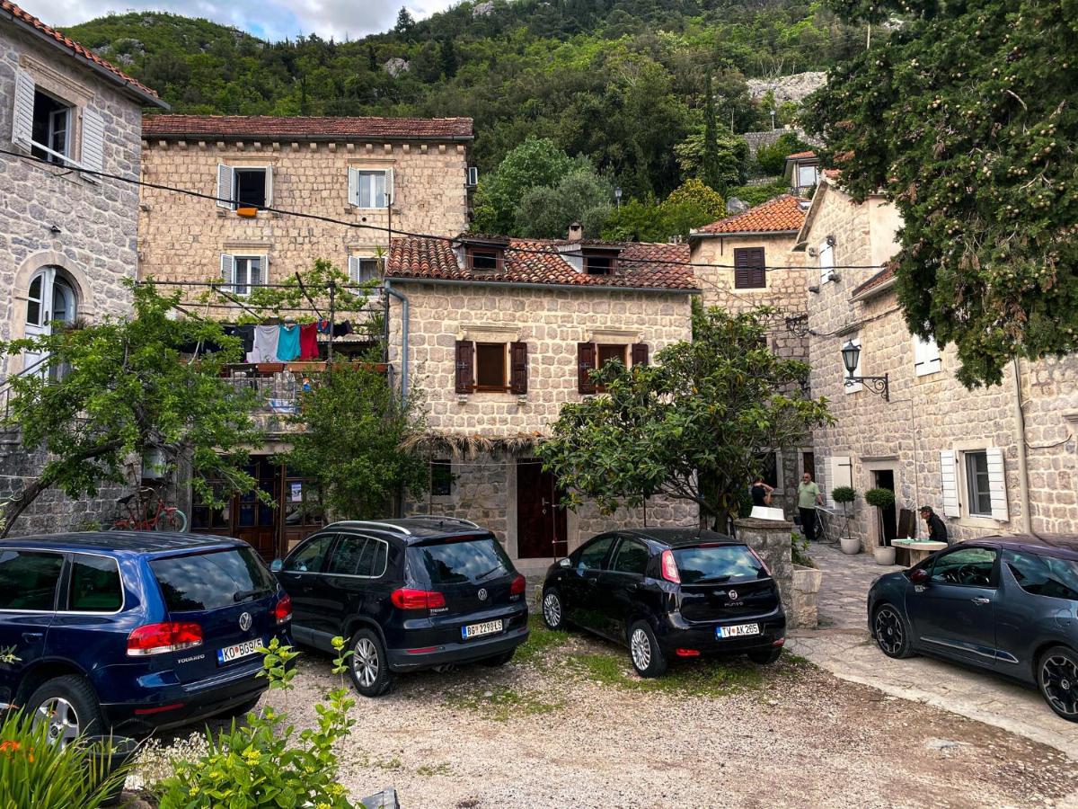 Villa Charming Bohemian House In Perast Esterno foto