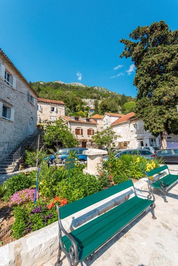 Villa Charming Bohemian House In Perast Esterno foto