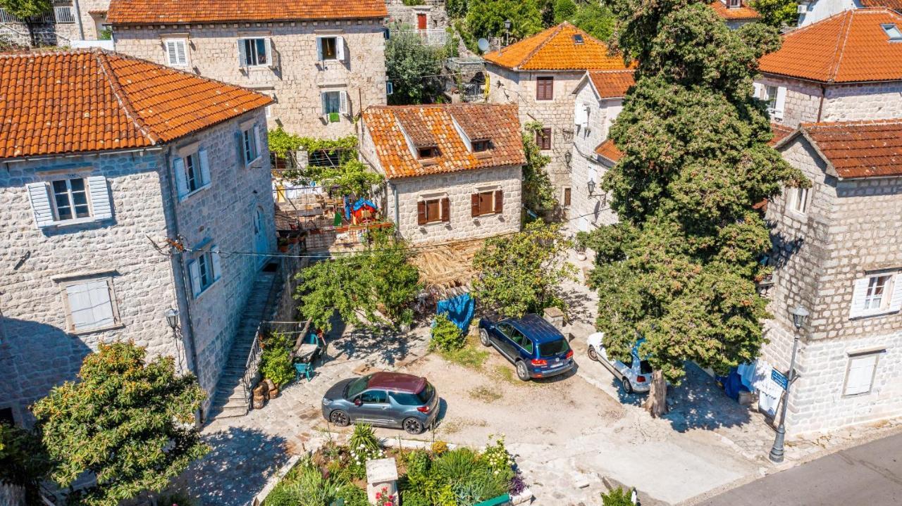 Villa Charming Bohemian House In Perast Esterno foto